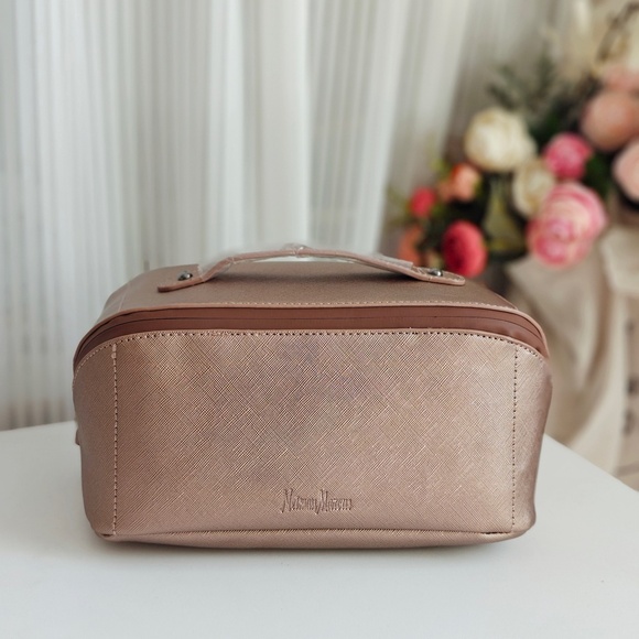 2 New Neiman Marcus Cosmetics Case Beauty Travel Bag 9"x4.5"x4.5" - Picture 6 of 9